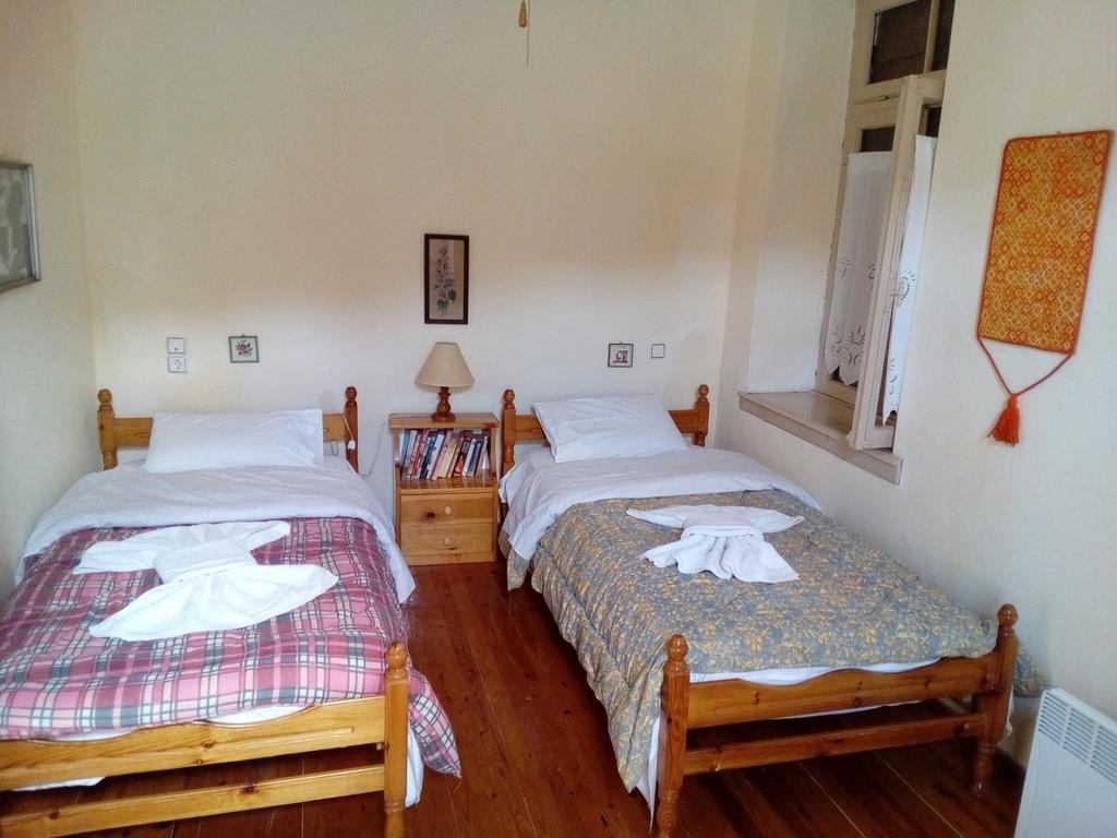 Tsorni Hill Cottage 莱福卡斯特龙 外观 照片