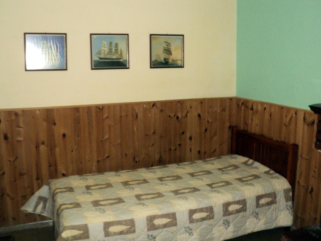 Tsorni Hill Cottage 莱福卡斯特龙 外观 照片