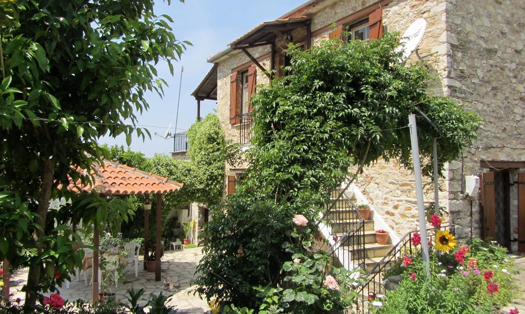 Tsorni Hill Cottage 莱福卡斯特龙 外观 照片